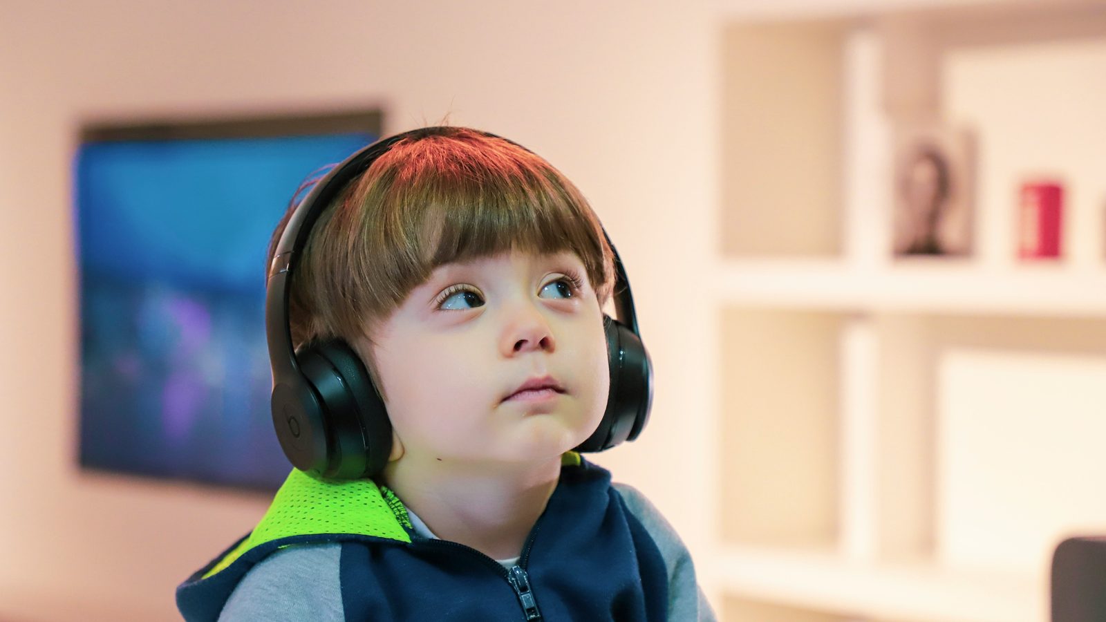 Kids travel headphones